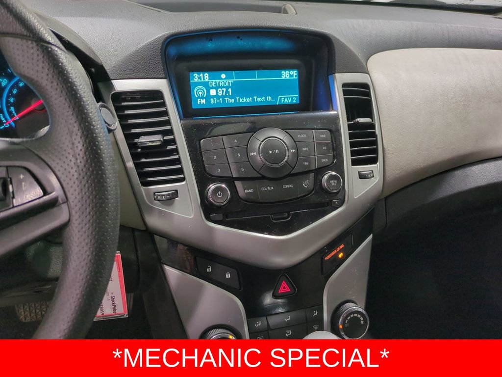 Used 2014 Chevrolet Cruze LS image 25