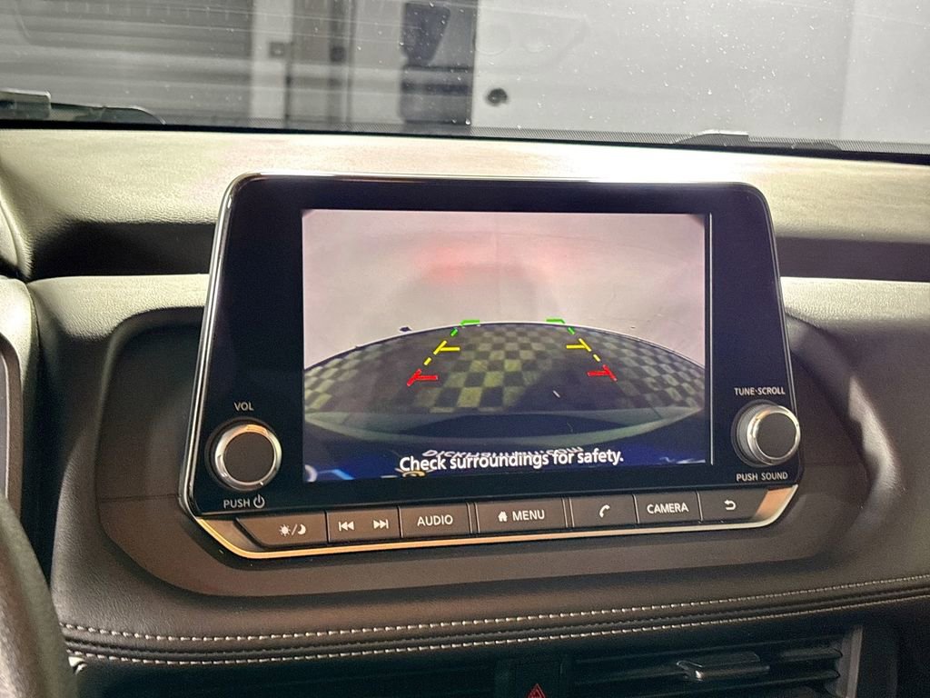 Used 2024 Nissan Rogue S image 16