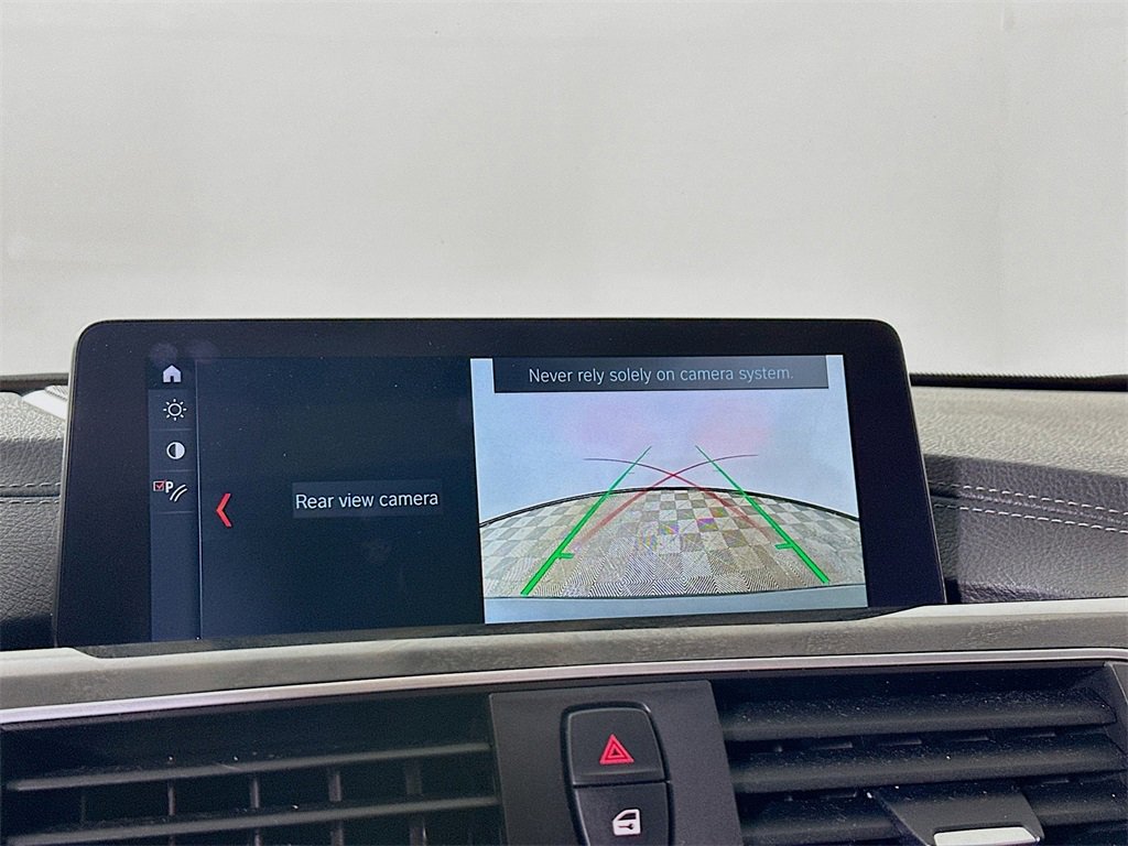 Used 2018 BMW 340i xDrive Sedan w/ Premium Package image 22