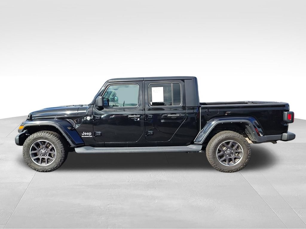 Used 2021 Jeep Gladiator Overland w/ Cold Weather Group AWD/4WD image 2