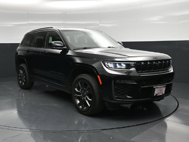 Used 2026 Jeep Grand Cherokee Limited AWD/4WD image 6