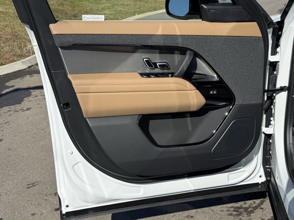 New 2026 Land Rover Range Rover Sport SE image 15