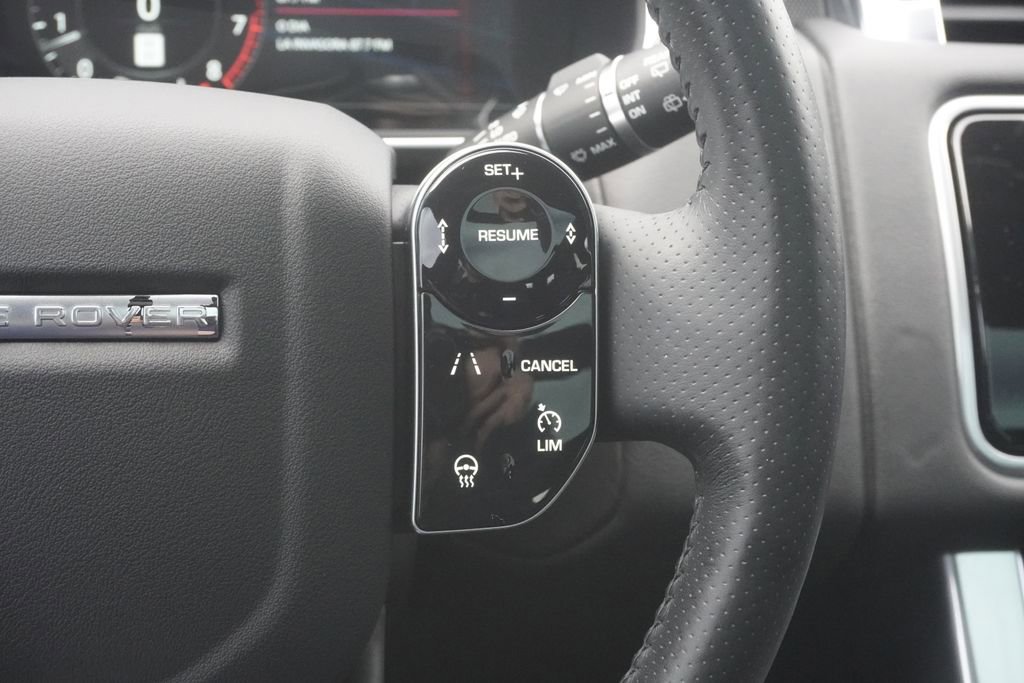 Used 2020 Land Rover Range Rover Sport HSE image 13