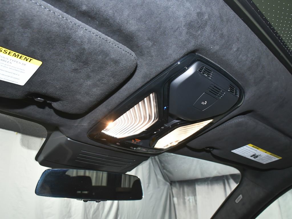 Used 2026 BMW X7 M60i image 38