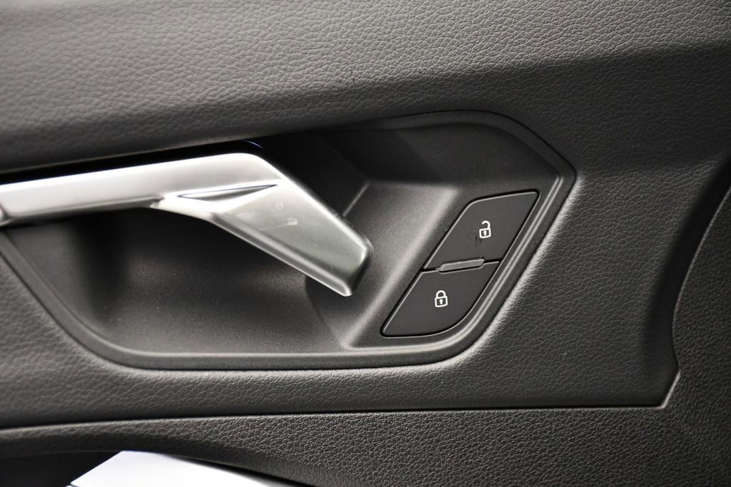 Used 2025 Audi Q3 2.0T Premium w/ Convenience Package image 35