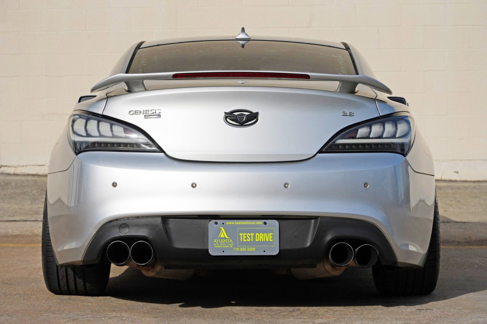 Used 2013 Hyundai Genesis 3.8 RWD image 10