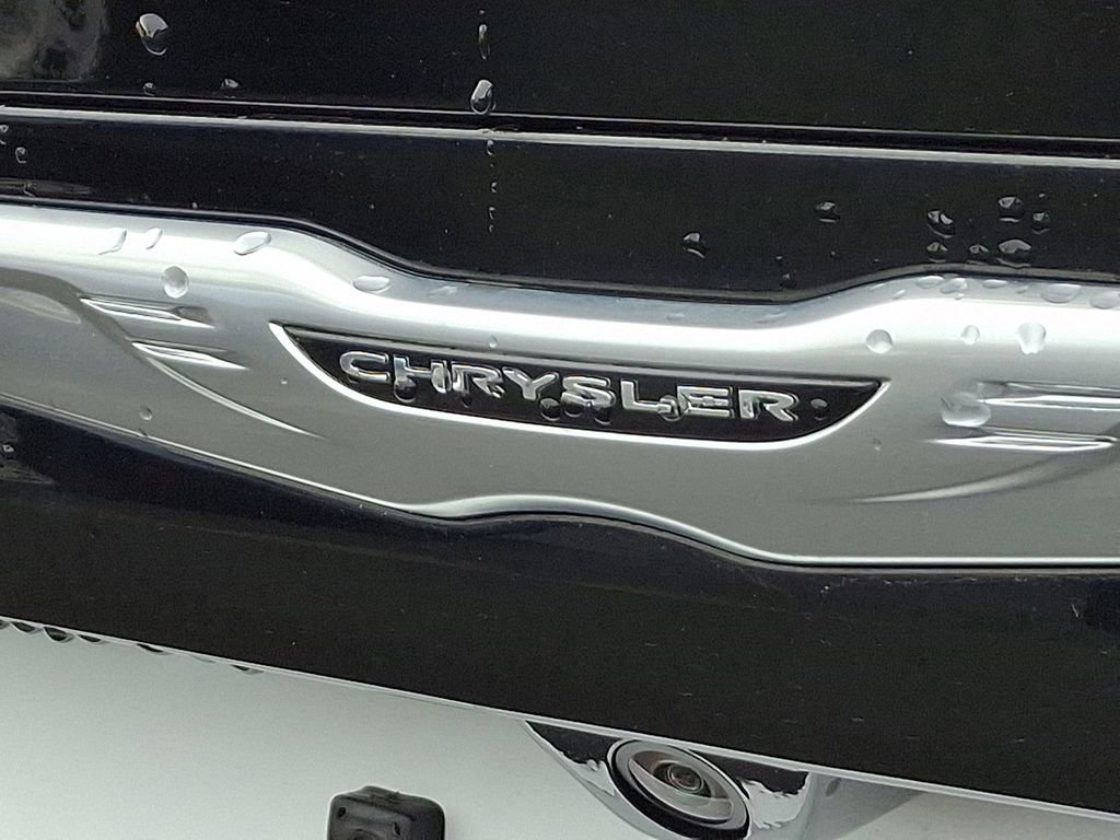 Used 2024 Chrysler Voyager LX image 30