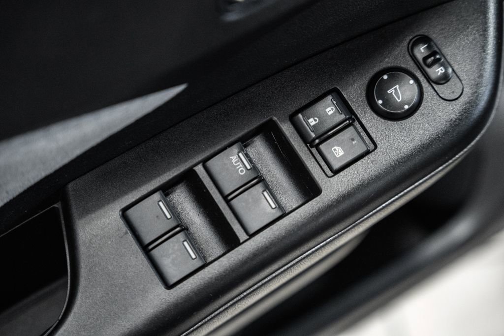 Used 2015 Honda CR-V EX image 37