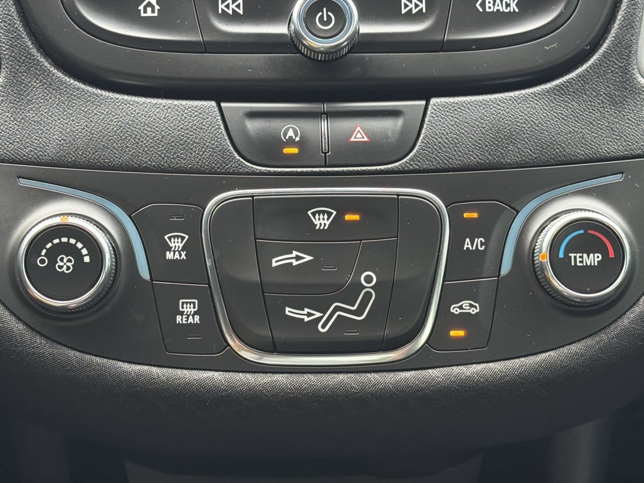 Used 2021 Chevrolet Malibu LS FWD image 22