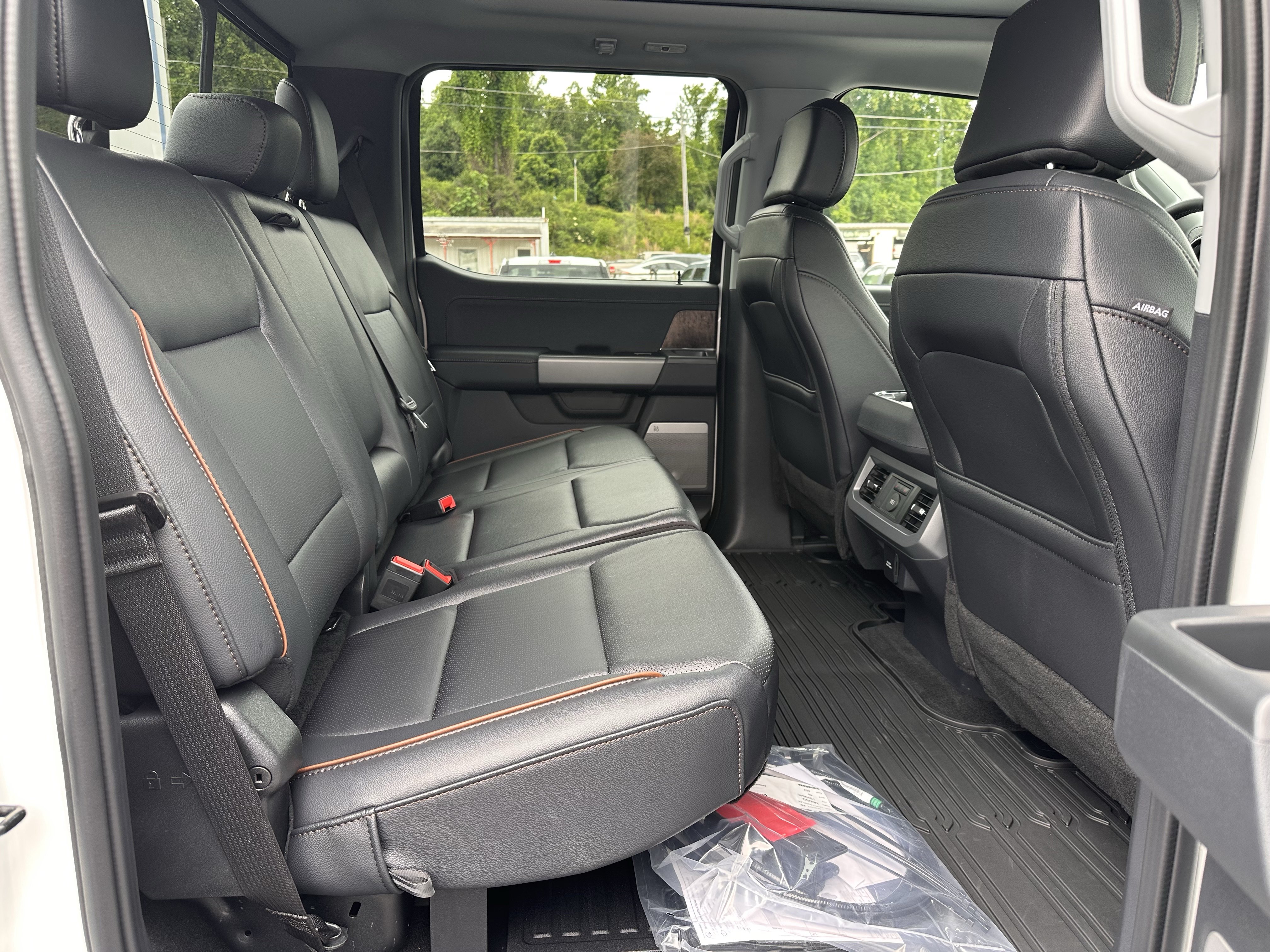 Used 2026 Ford F450 Lariat w/ Lariat Premium Package AWD/4WD image 17