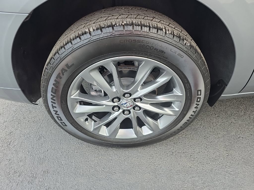 Used 2023 Buick Enclave Avenir FWD image 34