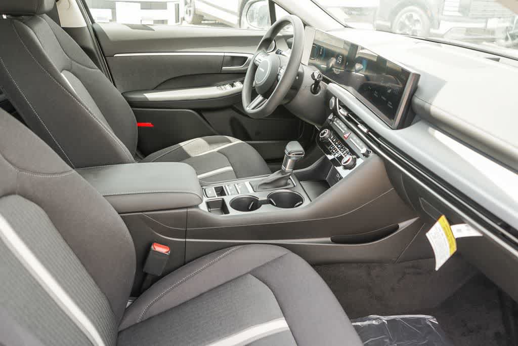 New 2026 Hyundai Sonata SE FWD image 15