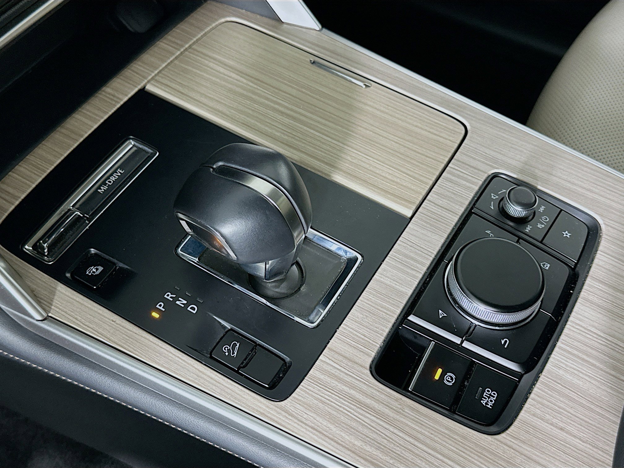 Used 2024 MAZDA CX-90 Plug-In Hybrid w/ Preferred AWD/4WD image 24