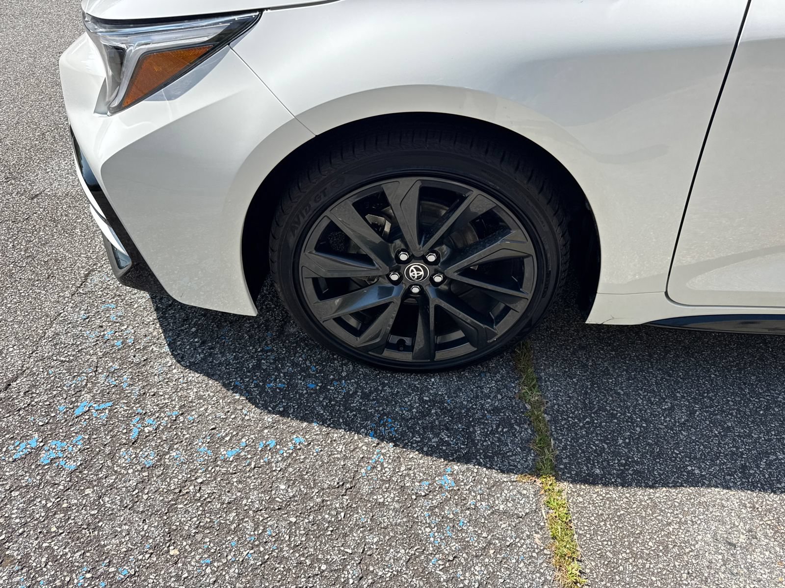 Used 2025 Toyota Corolla SE w/ Convenience Package FWD image 11