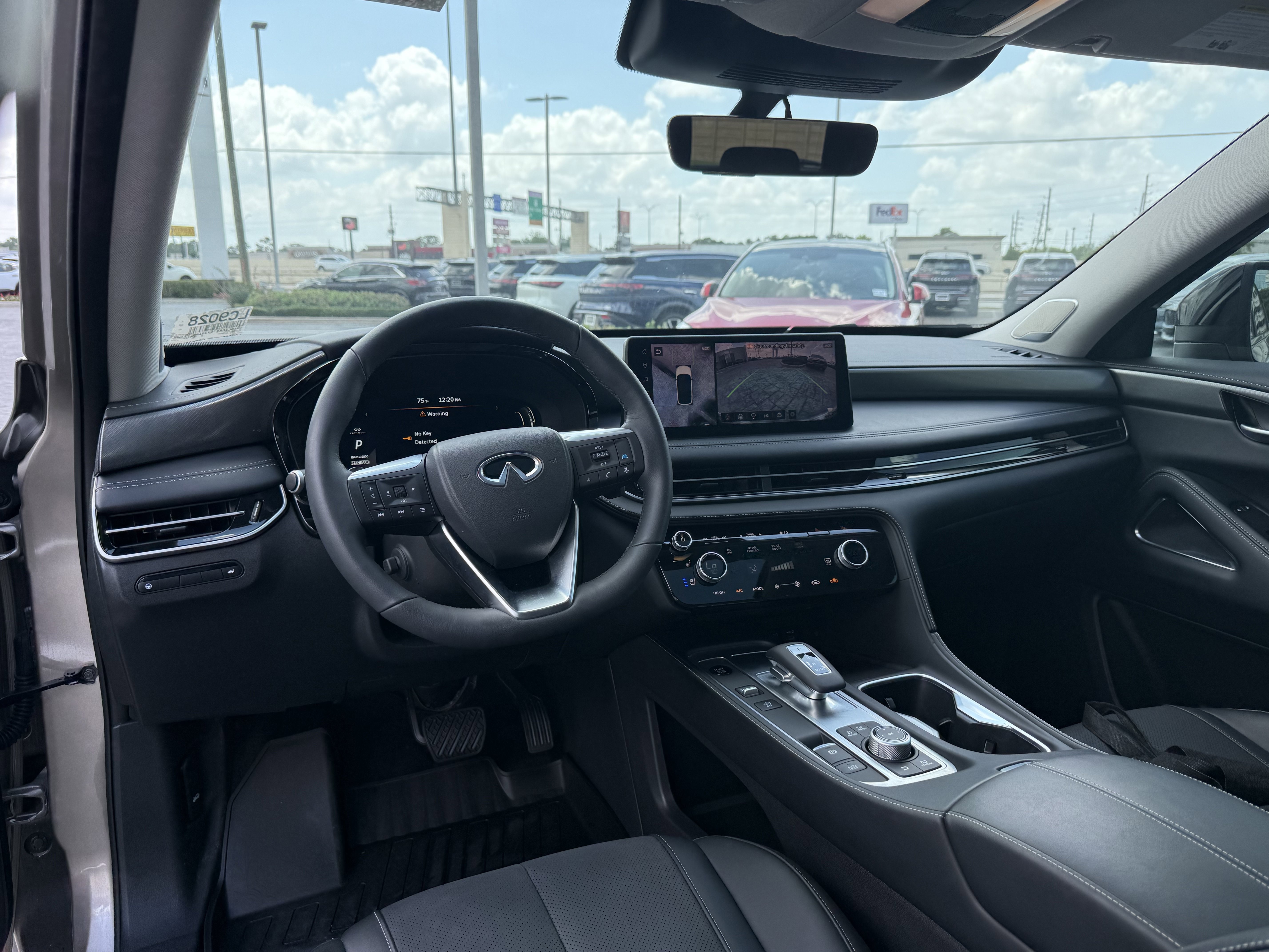 Certified 2026 INFINITI QX60 Luxe w/ Cargo Package FWD image 18