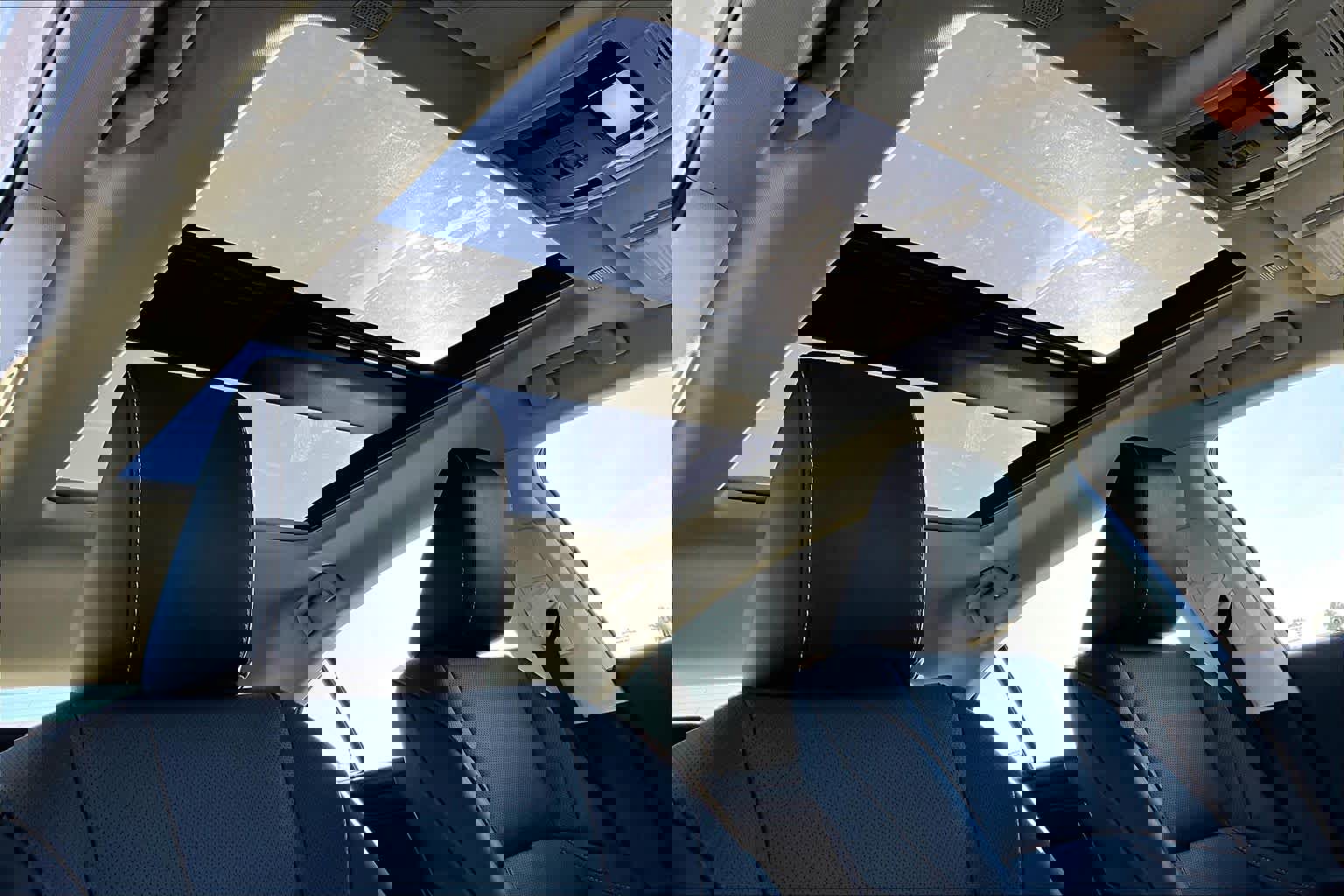 Used 2025 Lexus ES 350 w/ Premium Package image 13