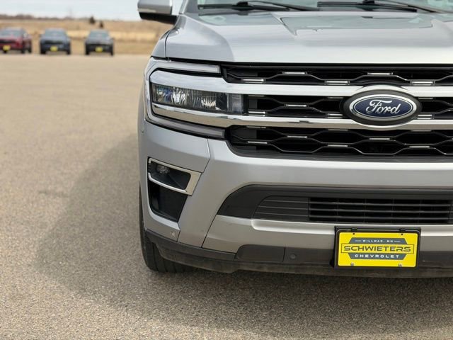 Used 2024 Ford Expedition Limited image 4