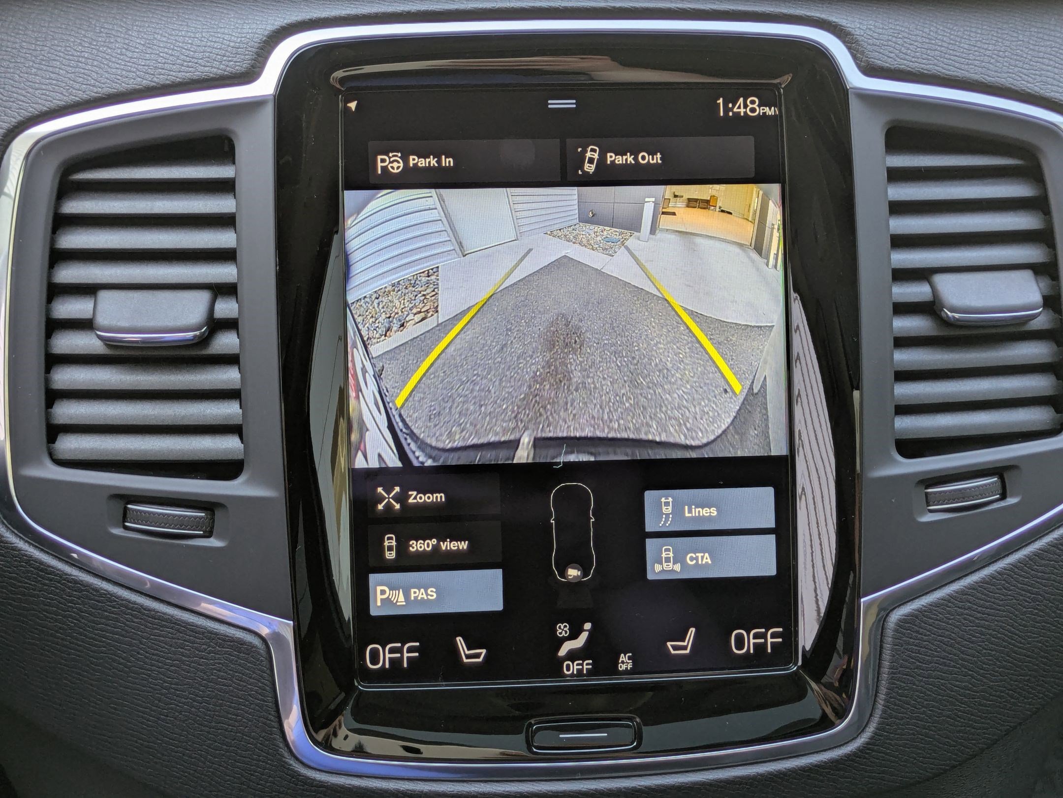 Used 2018 Volvo XC90 T5 Momentum w/ Convenience Package image 25