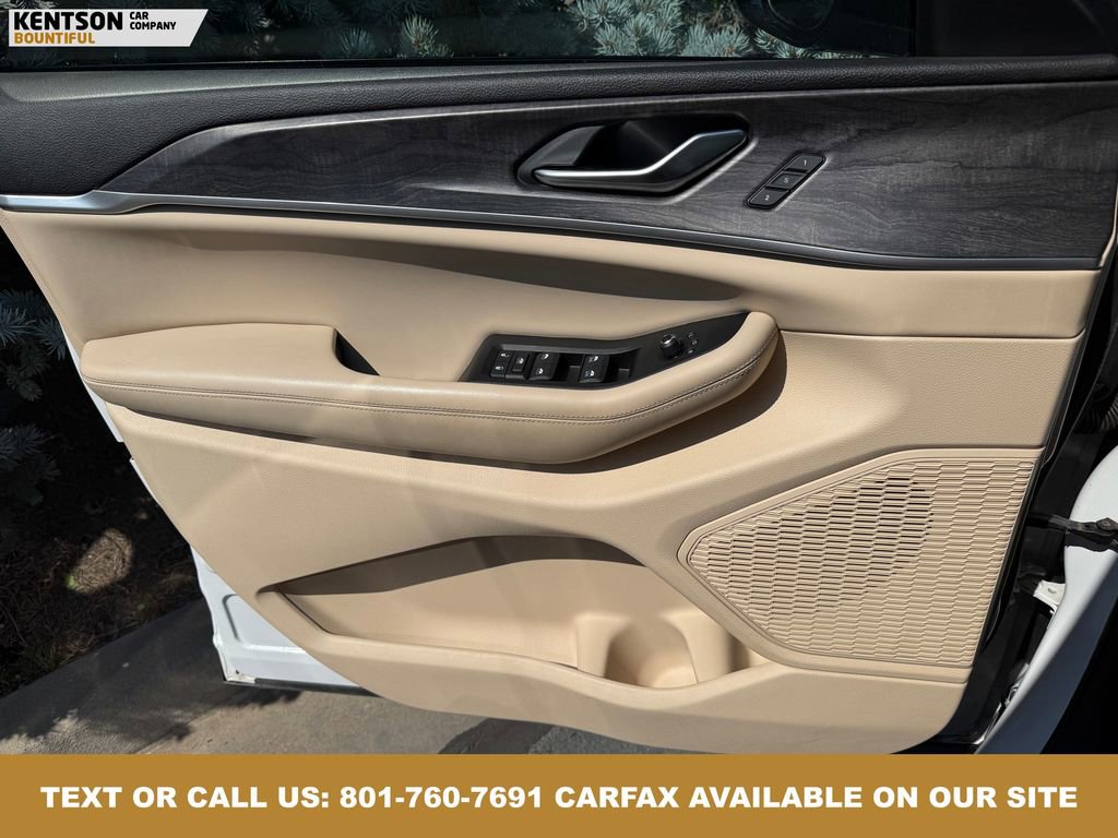 Used 2024 Jeep Grand Cherokee Limited image 20