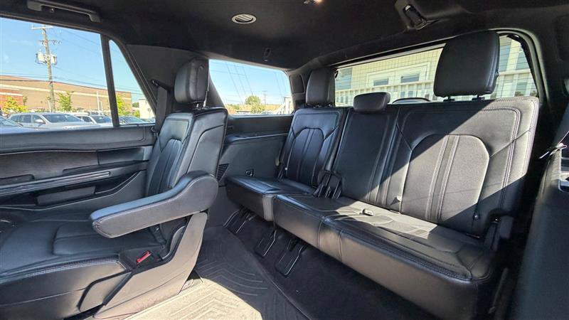 Used 2019 Ford Expedition Limited w/ Special Edition Package AWD/4WD image 33