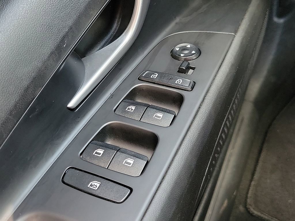 Used 2023 Hyundai Elantra SEL image 13