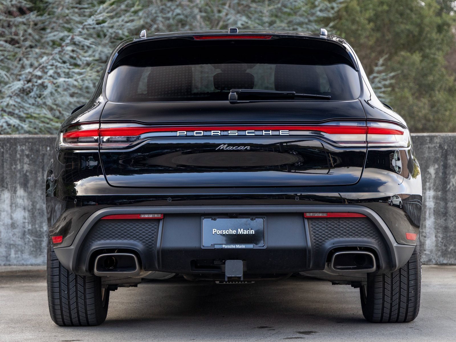 Certified 2025 Porsche Macan image 10