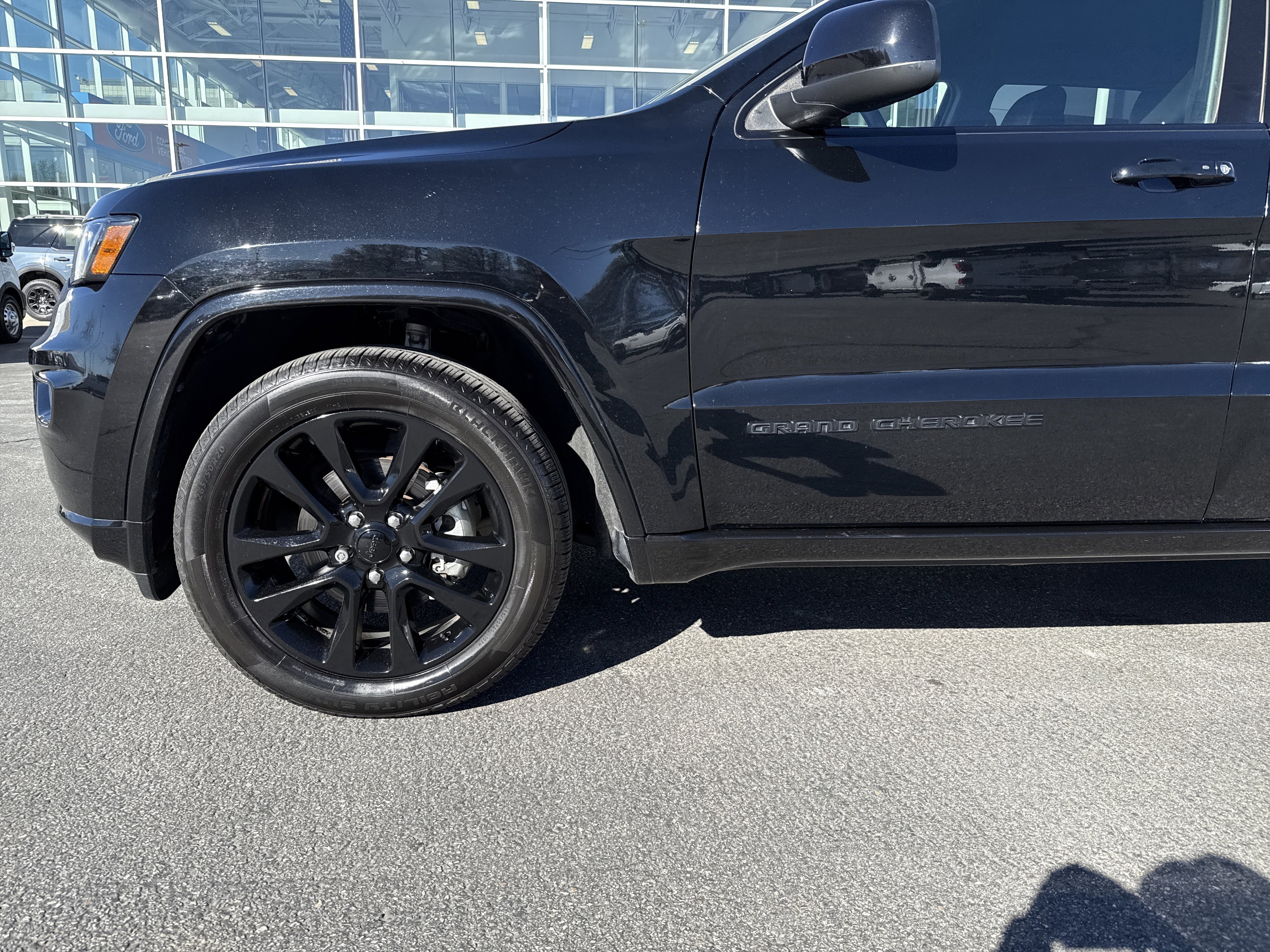 Used 2019 Jeep Grand Cherokee Altitude image 9