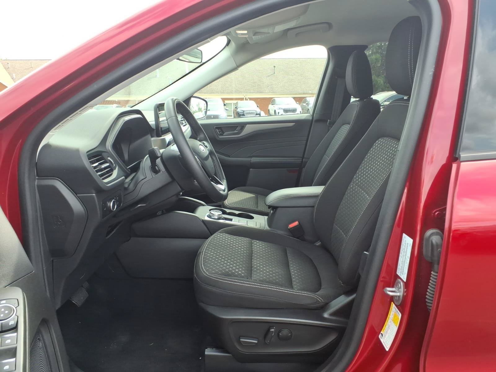 Used 2023 Ford Escape Active AWD/4WD image 13