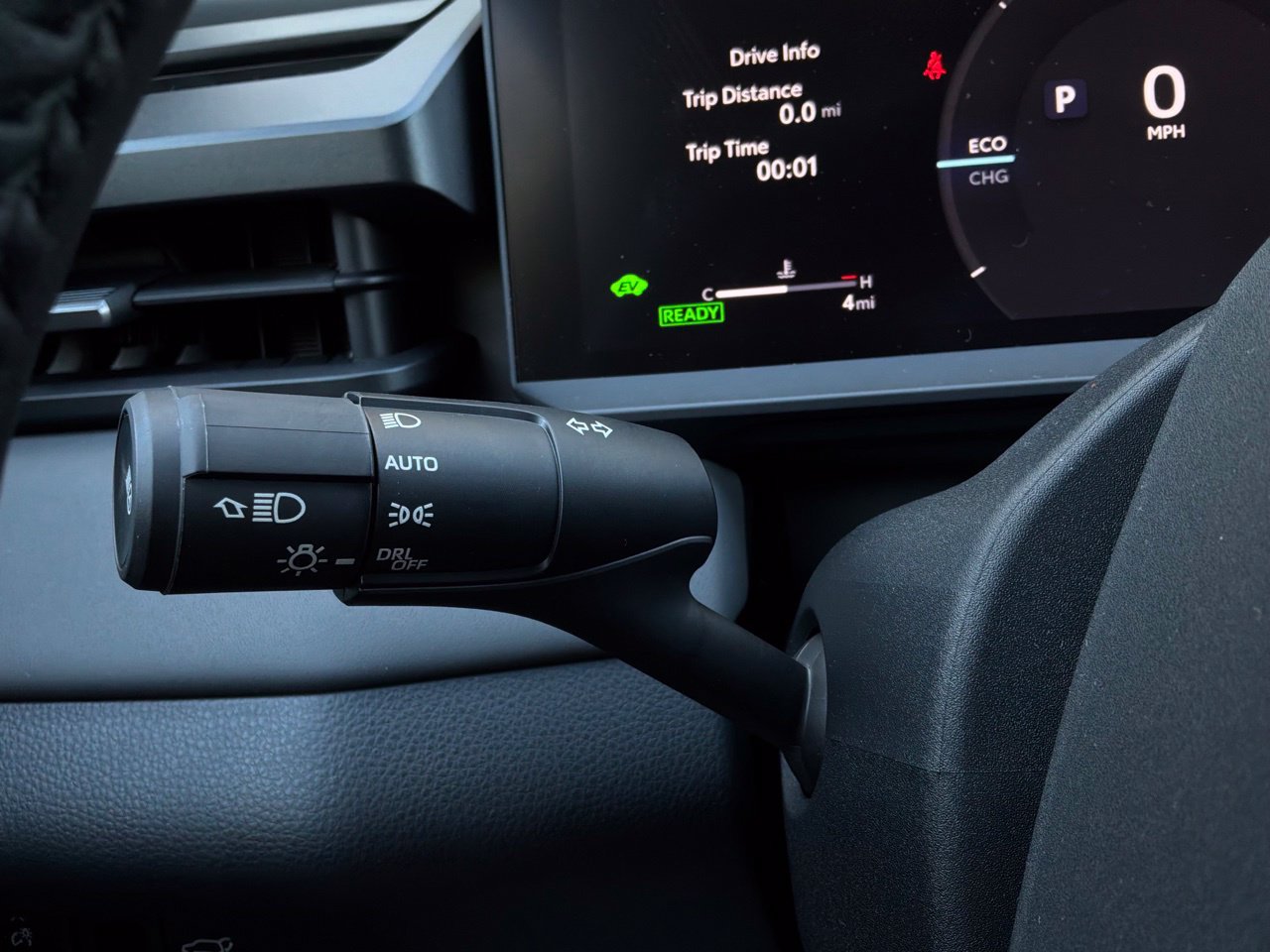 New 2026 Toyota RAV4 XSE AWD/4WD image 43