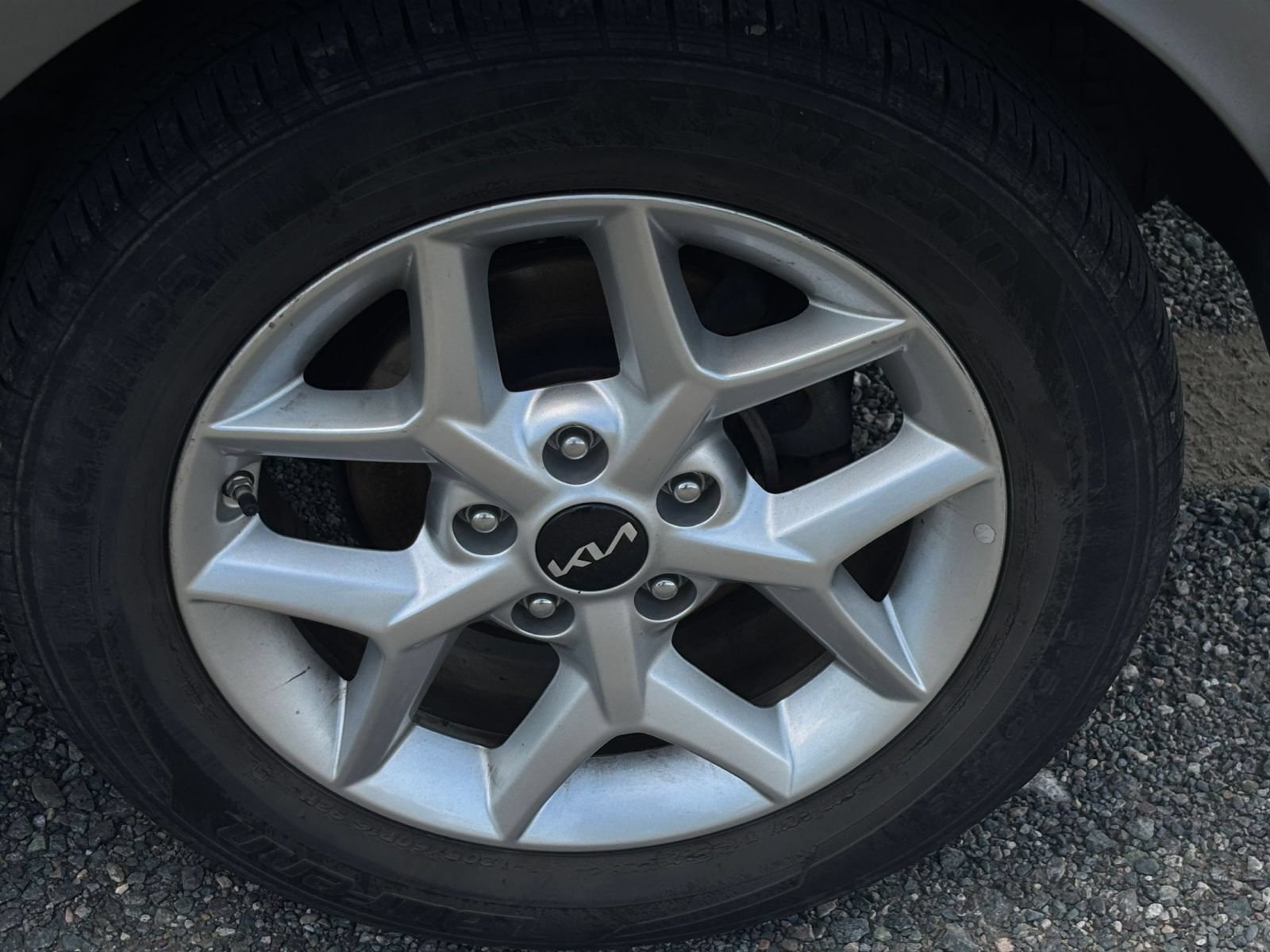 Used 2025 Kia Soul LX w/ LX Technology Package FWD image 20