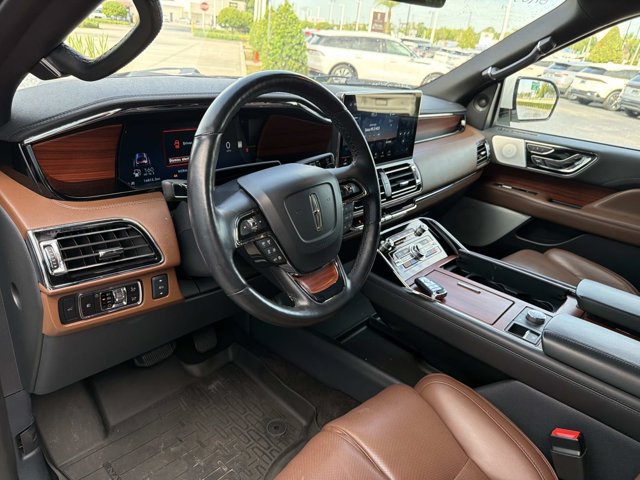 Certified 2024 Lincoln Navigator Reserve AWD/4WD image 15