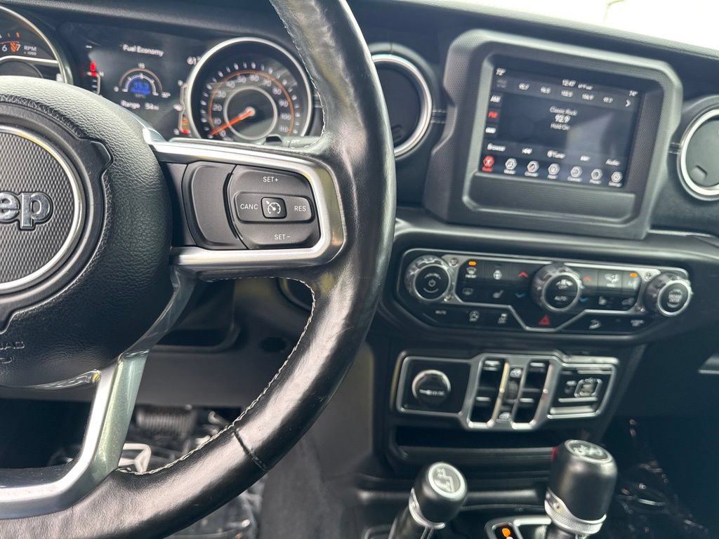 Used 2018 Jeep Wrangler Unlimited Sahara w/ Cold Weather Group AWD/4WD image 25