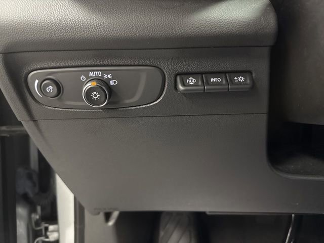 Used 2023 Buick Envision Avenir image 23