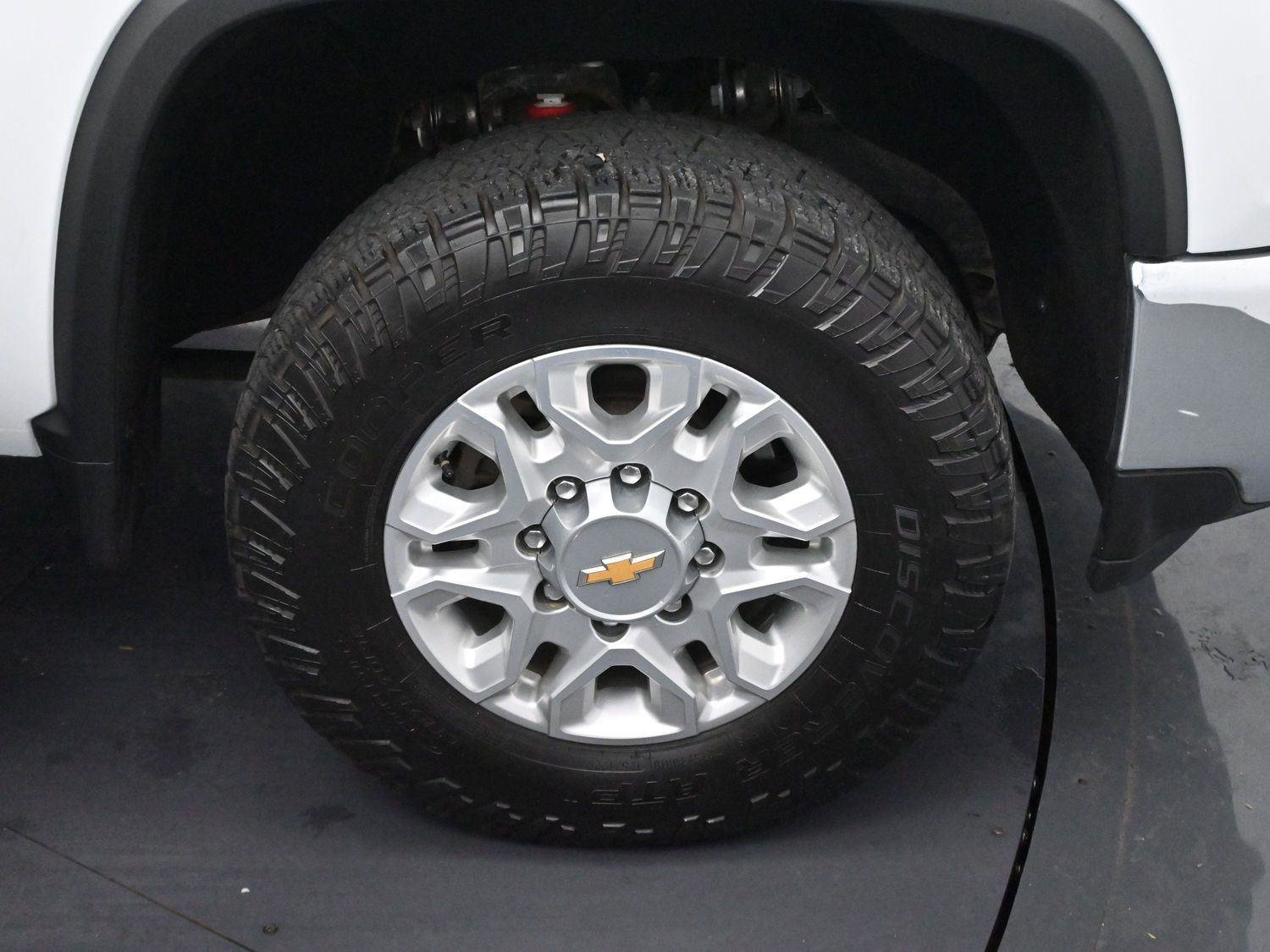 Used 2023 Chevrolet Silverado 2500 LT w/ Convenience Package image 35