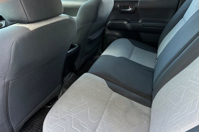 Used 2023 Toyota Tacoma TRD Off-Road image 13