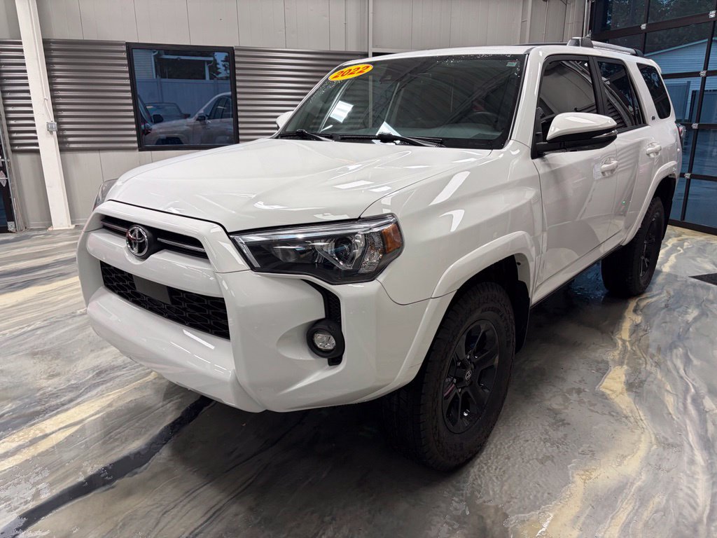 Used 2022 Toyota 4Runner SR5 Premium w/ Moonroof Package AWD/4WD image 3