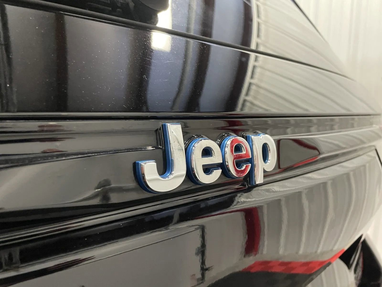 Used 2024 Jeep Grand Cherokee Limited 4xe image 17