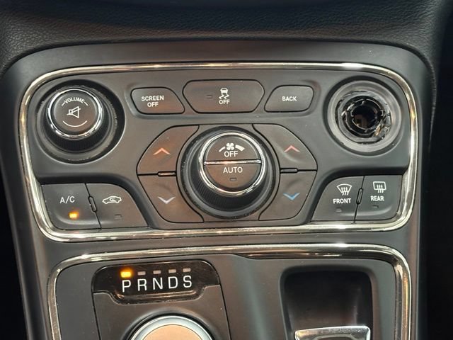 Used 2015 Chrysler 200 C w/ Navigation & Sound Group I AWD/4WD image 28