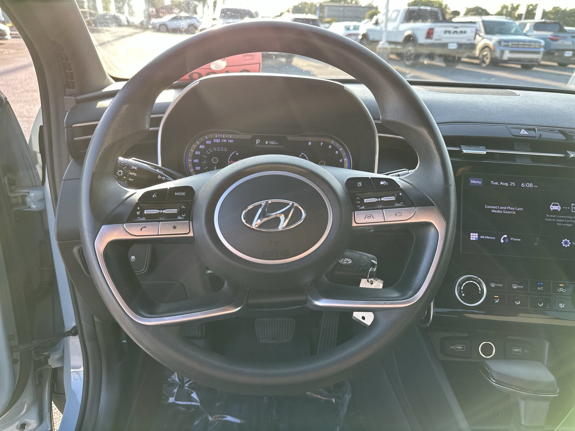 Used 2022 Hyundai Santa Cruz SE FWD image 11
