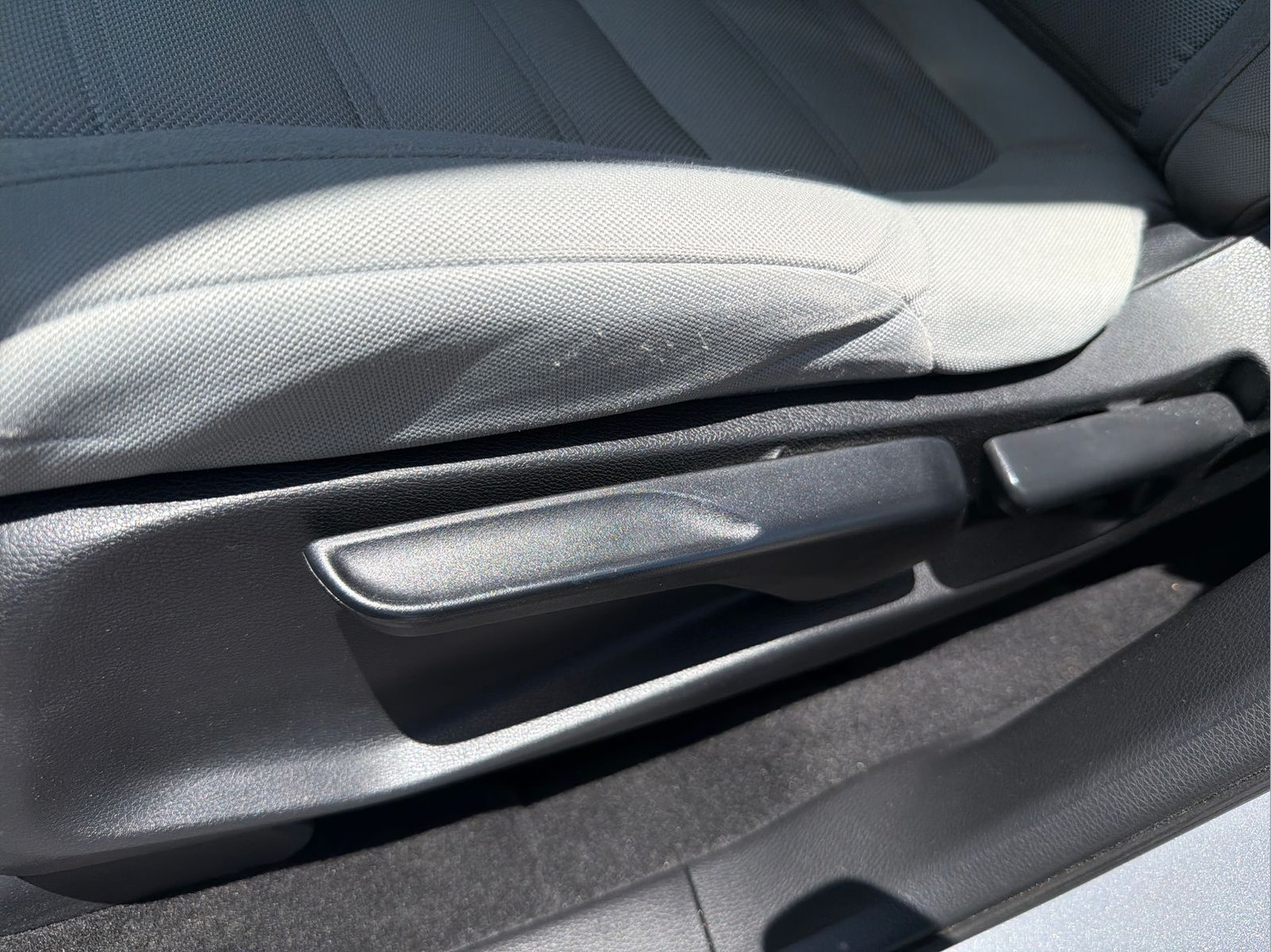 Used 2019 Honda CR-V LX image 25