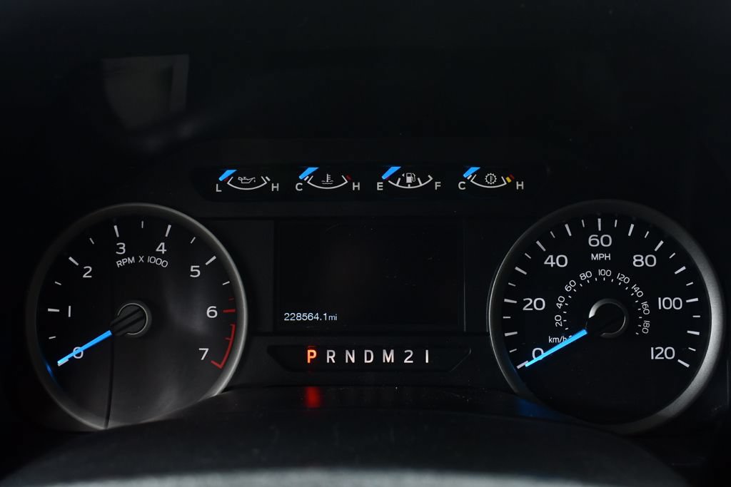 Used 2017 Ford F150 XLT w/ Equipment Group 302A Luxury AWD/4WD image 25