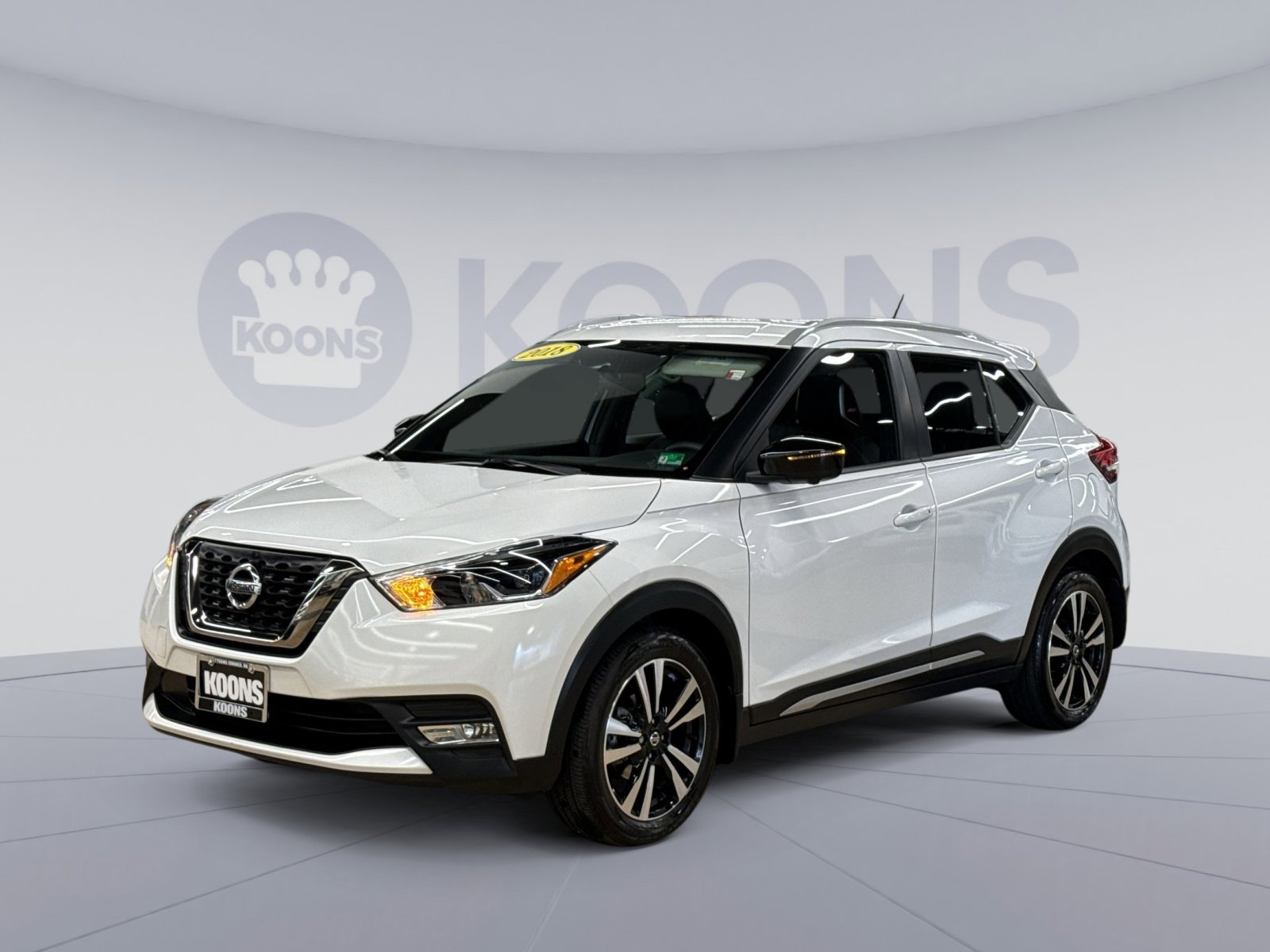 Used 2018 Nissan Kicks SR w/ Premium Package FWD image 1