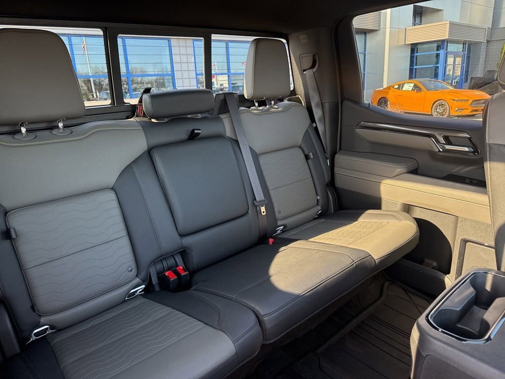 Used 2022 Chevrolet Silverado 1500 ZR2 w/ Technology Package AWD/4WD image 32