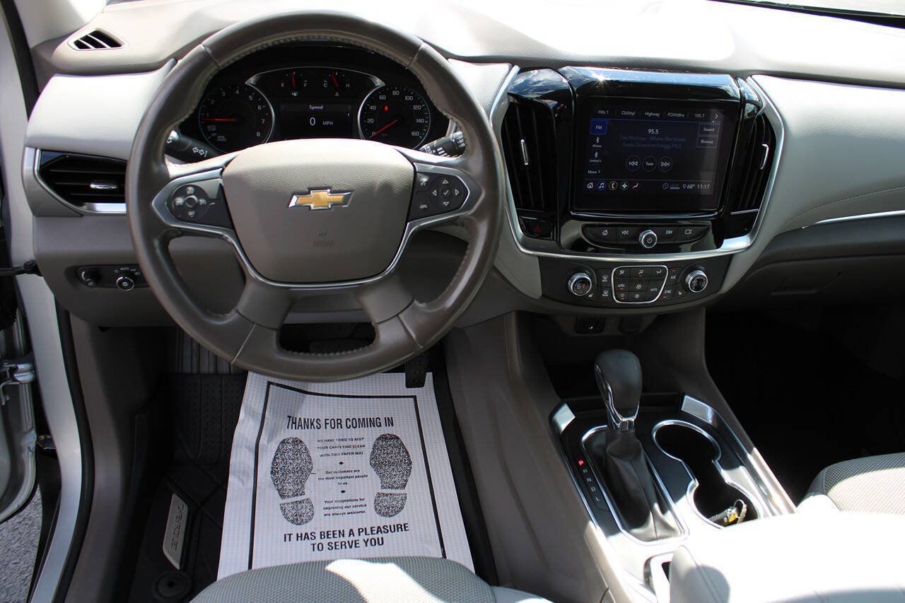 Used 2021 Chevrolet Traverse LT AWD/4WD image 16
