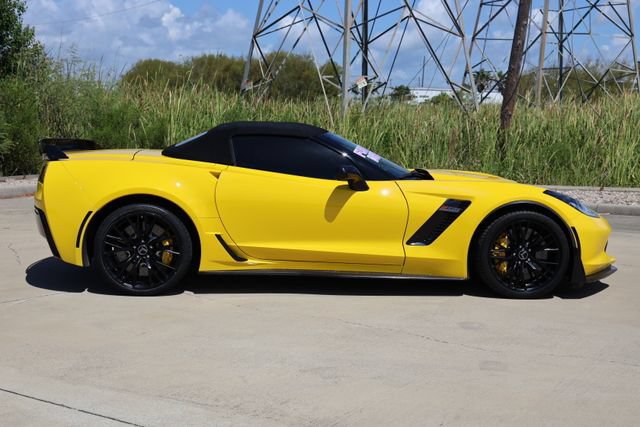 Used 2015 Chevrolet Corvette Z06 w/ 3LZ Preferred Equipment Group RWD image 4