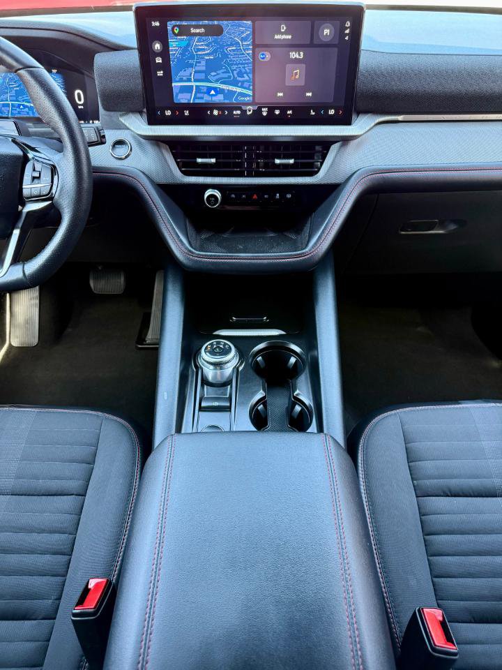 Used 2025 Ford Explorer ST-Line w/ ST-Line Street Pack AWD/4WD image 24