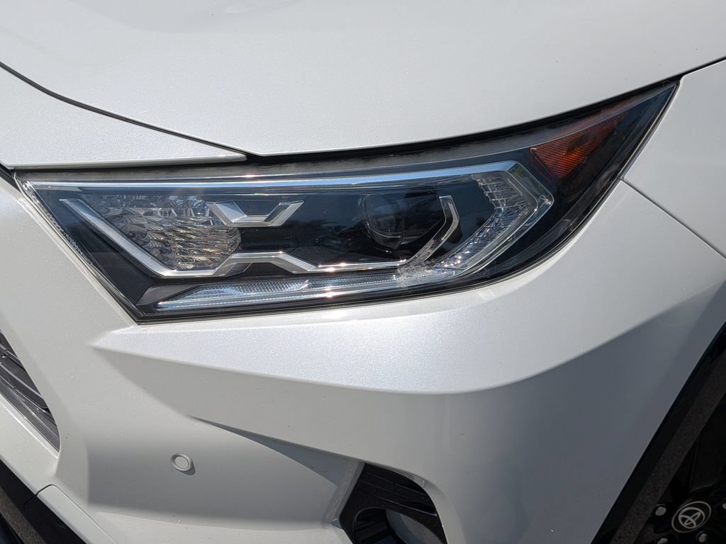 Used 2020 Toyota RAV4 XSE AWD/4WD image 6