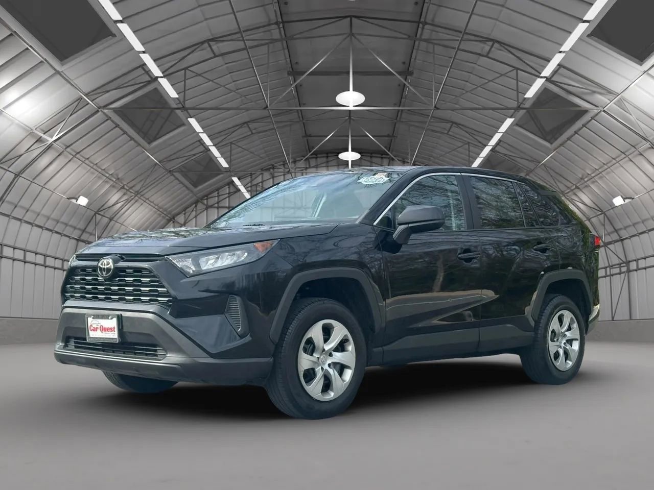 Used 2022 Toyota RAV4 LE image 3