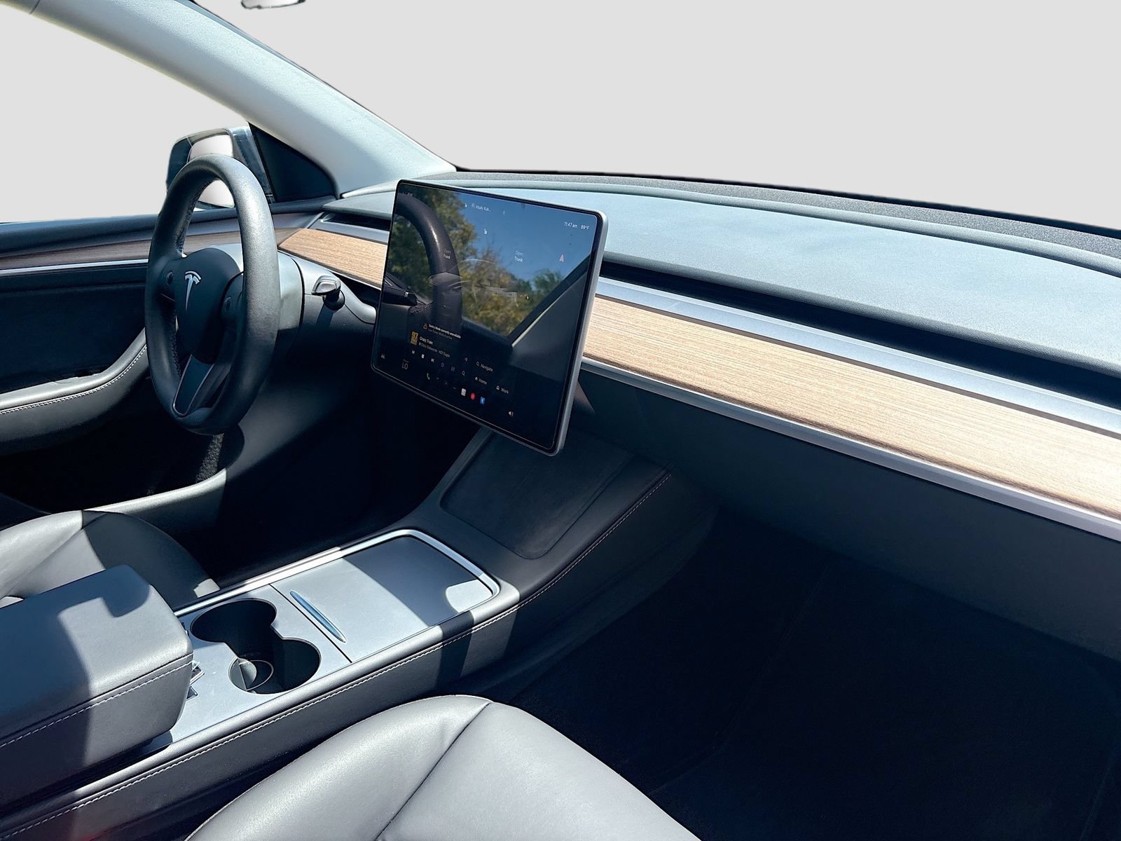 Used 2024 Tesla Model Y Long Range RWD image 27
