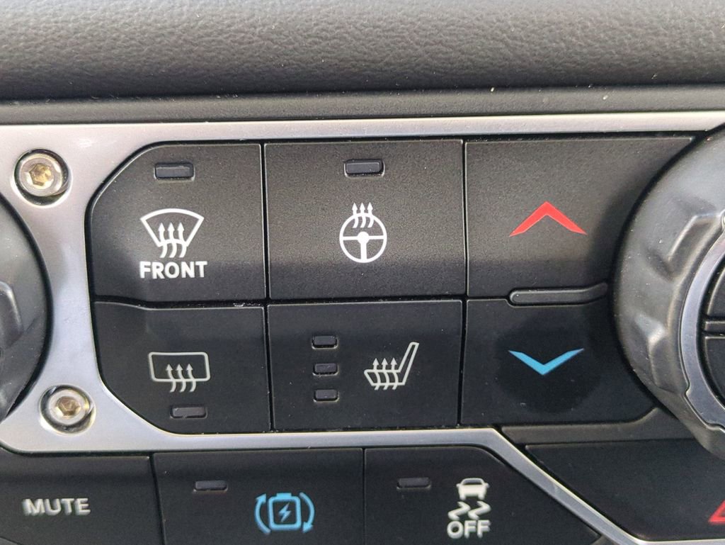 Used 2025 Jeep Wrangler Sahara 4xe image 25